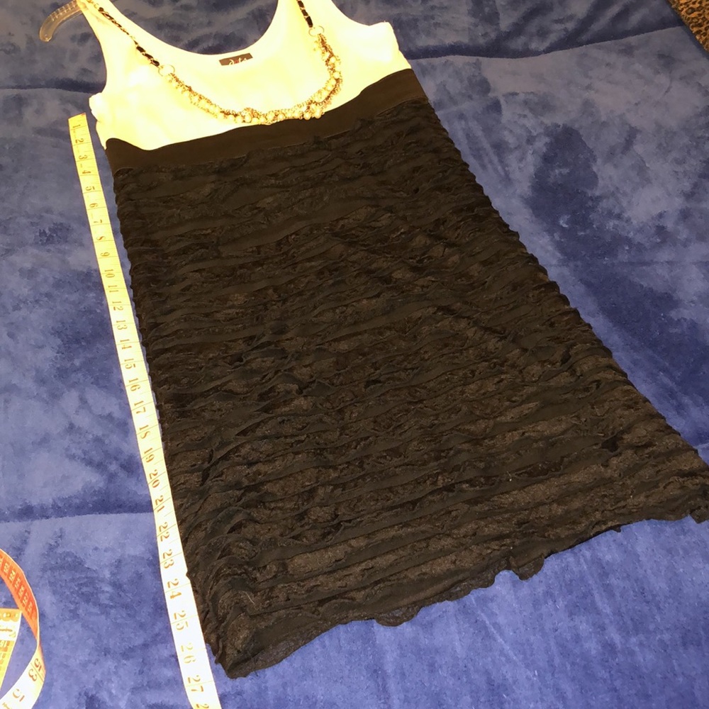 VINTAGE DOTS Ruffle Dress Size M - Picture 6 of 6